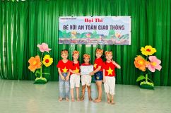 Phat Thuong Hoi Thi Be Voi An Toan Giao Thong 2
